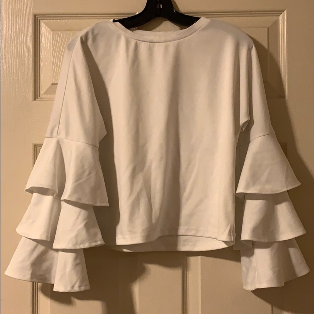 No-brand White Ruffle-Sleeve Shirt